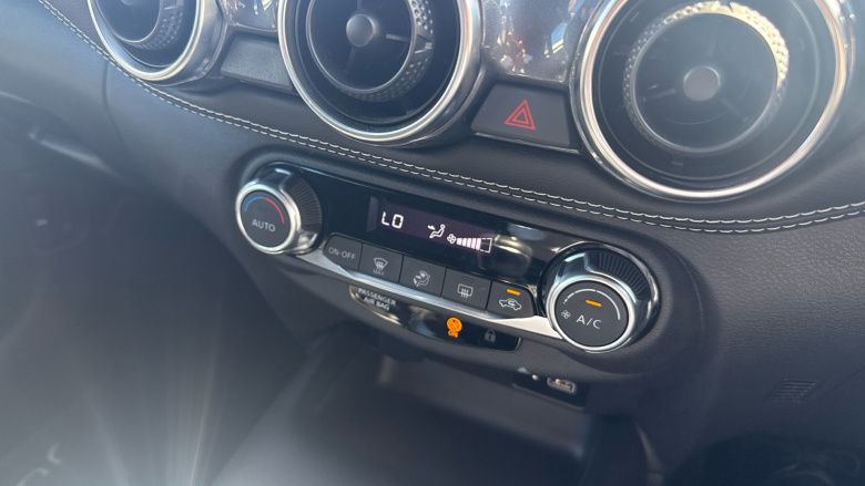 Nissan Juke 1.0 DiG-T 114 N-Connecta 5dr Petrol Hatchback